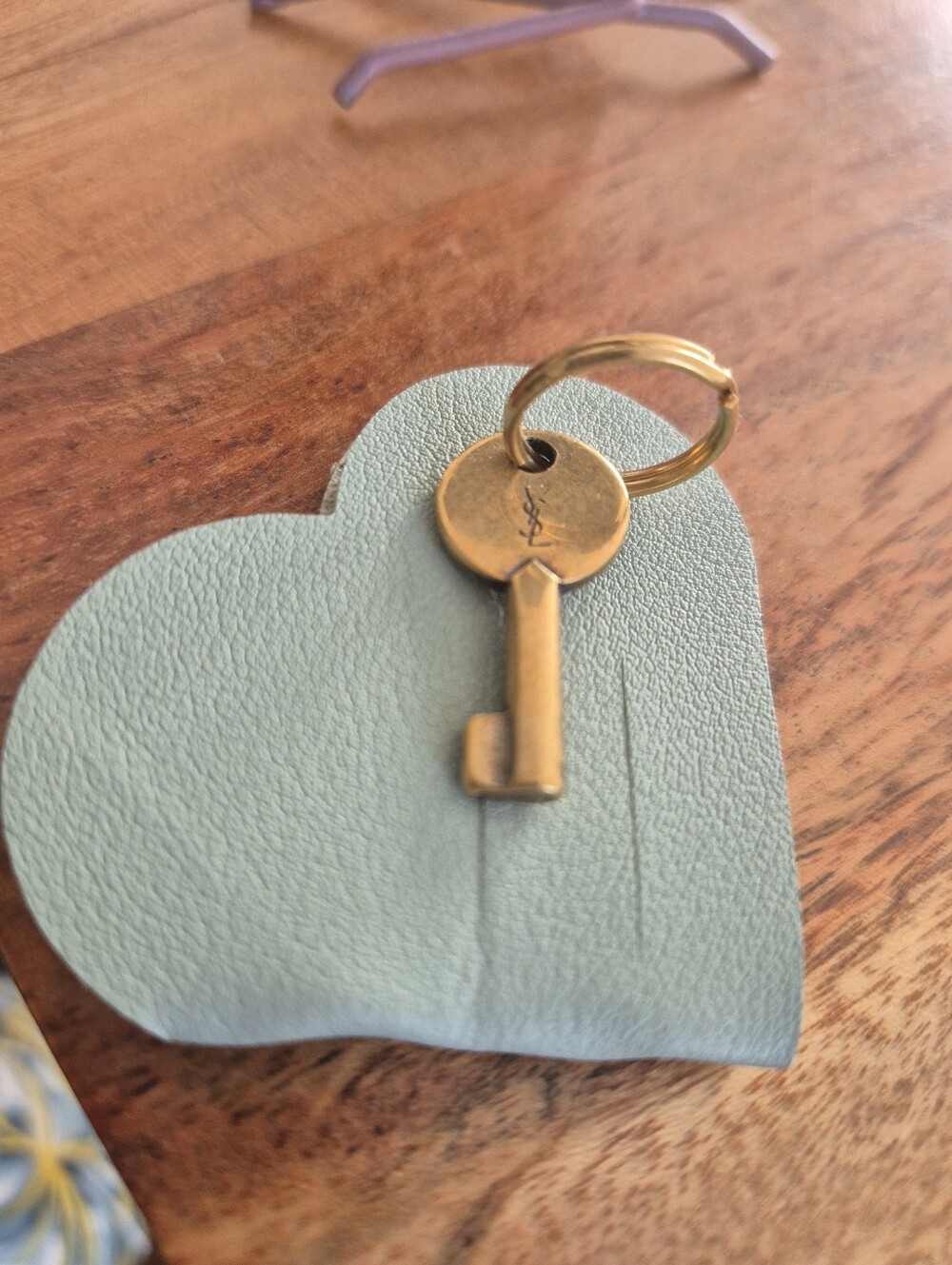 YSL Small metal key - Picture 6 of 6